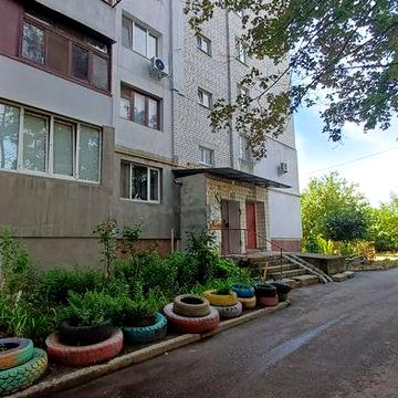 Продаю 1 квартиру 13 Линия