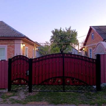 Продається добротний будинок