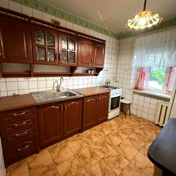 Продаж трикімнатної квартирив центрі молодіжного , зупинка Лесі Українки