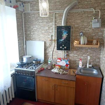 Продам 2  кімнатну квартиру