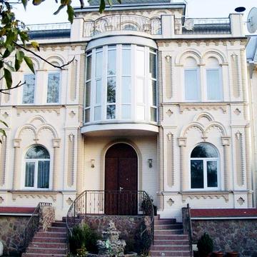 Оренда будинку під офіс