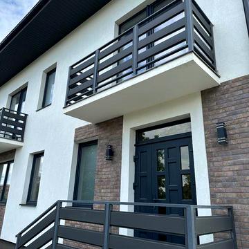 Продам котедж новий з ремонтом 2х поверховий