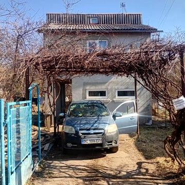Здається хата в к.