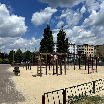 Продам трикімнатну квартиру в кращій локації на жм Західний ЖК Вторинка