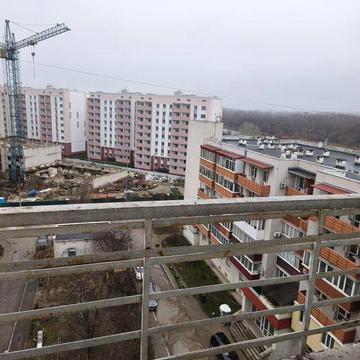 Сдам двушку 77кв м