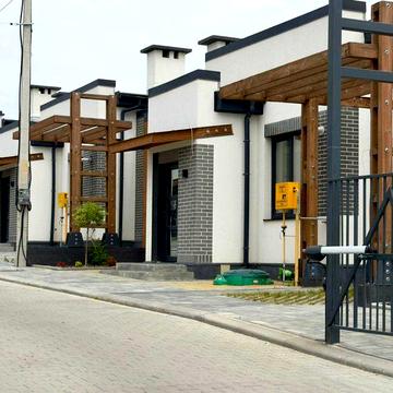 Продам кутовий котедж з міськими комунікаціями. БЕЗ КОМІСІЇ ДЛЯ ПОКУПЦЯ ! ! !