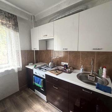 Аренда 1 ком.кв по ул.Героев 93 бригады, р-н 40й школы - 7999гр