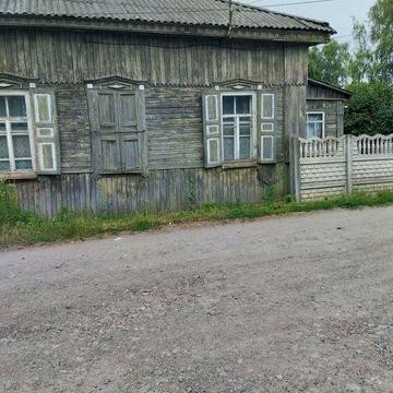 Продам дом ,участок 10 соток. Район  Воронцова.