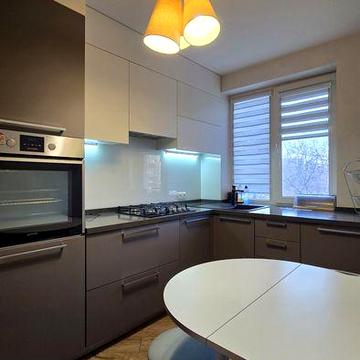 Продам 3к квартиру с новым ремонтом в самом центре Коммунара