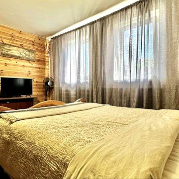 Продам будинок з ділянкою 11 соток в лісовій частині міста