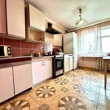 Оренда 4 кім. квартири в місті Дубляни-Центр