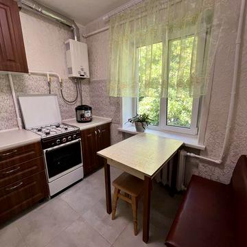 Оренда 2кімнатна квартира (12 квартал)