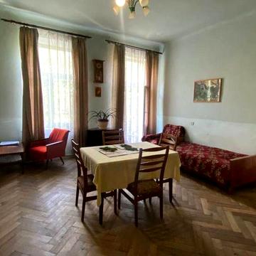 Продаж 2кім. квартири по вул. Марка Вовчка