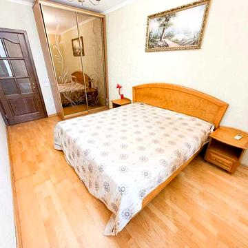 Оренда 3-кімнатної квартири 83 м² + парко місце, Голосіївський район, поруч Парк