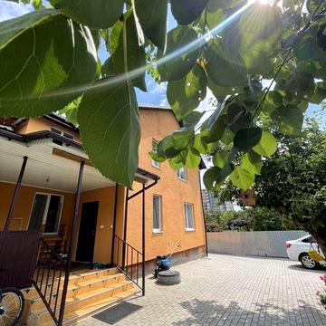 Продаж будинку в Центрі міста Хмельницького (ОАЗИС)
