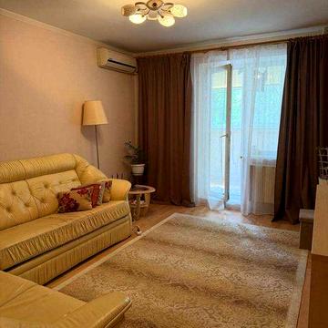 Продам 3-х кімнатну квартиру на пр. Миру