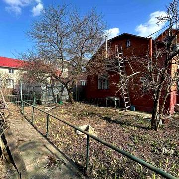 Продаж частини будинку в Центрі, вул. Плоска, 3 сотки землі, можливий продаж під державні програми