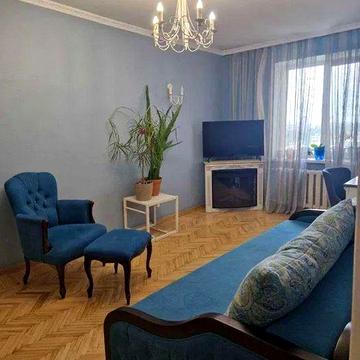 Продам 3-комн квартиру в районе Малиновского Маршала ул.