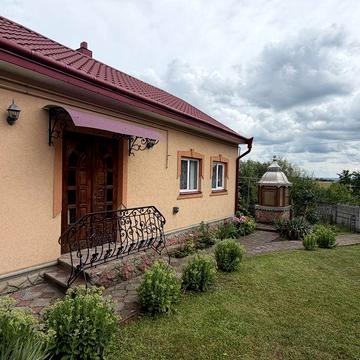 Здається в оренду будинок Магала