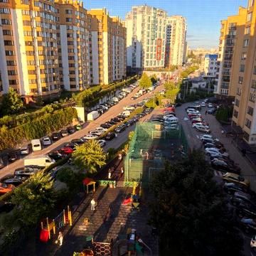 Сдам 1 к кв 42 кв м Соборная 10 г в ЖК Щасливый 100 метров от Окружной