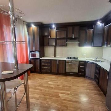 70 м2+Паркомісце Продаж 2 кім квартири в гарному місці