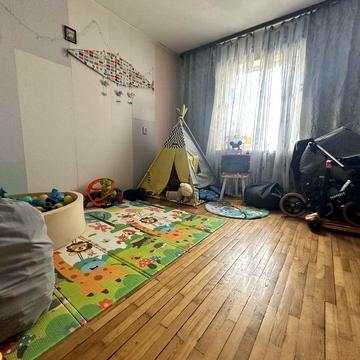 Без% Продам 3к квартиру біля метро Позняки Григоренка
