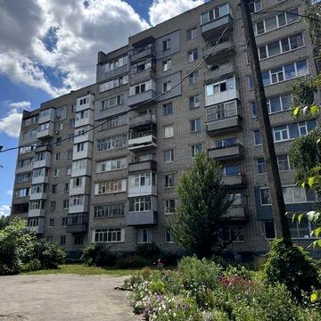 Продам квартиру  студію у Лозовій на мікрорайоні
