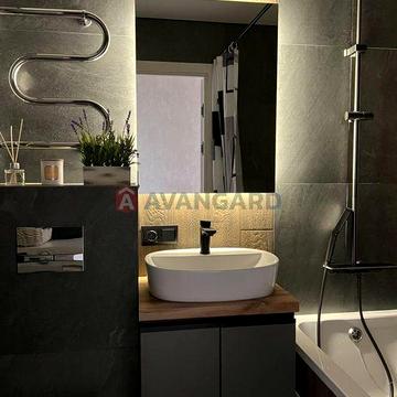 Квартира з ремонтом р-н Зелена , 62м2 , 3 кімнати