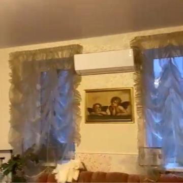 Для 4-х  осіб здається дві кімнати в  будинку  240 м з хазяіном (військовим) та двома собаками Суми