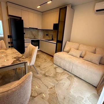 Видова 2-кімнатна квартрира Lux-класу 68 м з меблями і технікою вул Гаджеги з видом на парк  та двома балконами, цегла, кухня-вітальня, ЖК Радіщева