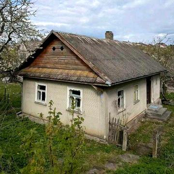 Будинок з ділянкою в Кременці