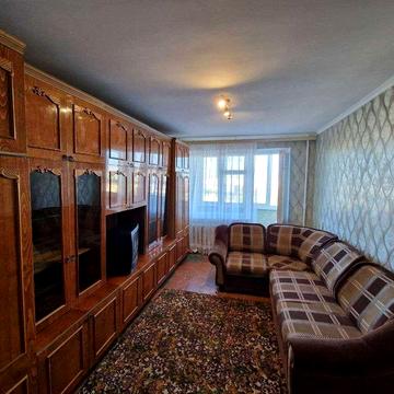 Сдам 1 комнатную схорошим ремонтом,два лифта