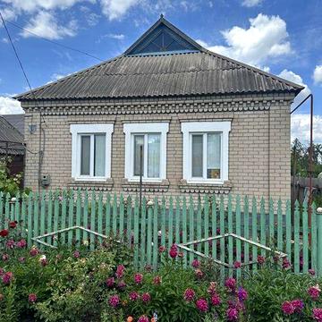 Продається затишний цегляний будинок із гаражем у Кривому Розі