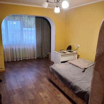 Сдам 1 комнатную квартиру, в районе Пр. Поля