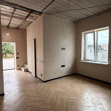 Продам 2-кімнатну квартиру з ремонтом у клубному будинку. Новобудова. Лелеківка.