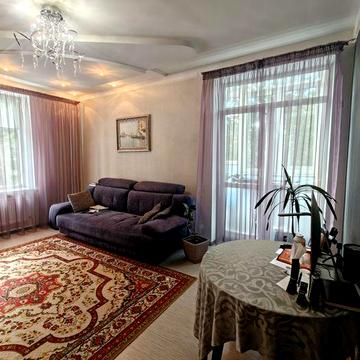 Продається 2 кімн. квартира в Центрі
