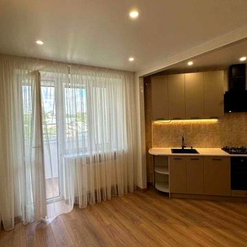 3 кімнатна квартира з ремонтом, в Цегляному будинку біля Центру, Газ, Програми.
