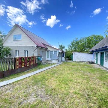 Продаж будинку в гарному стані в селі