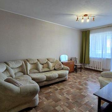 Продаж трикімнатної квартири сел.Зарічне