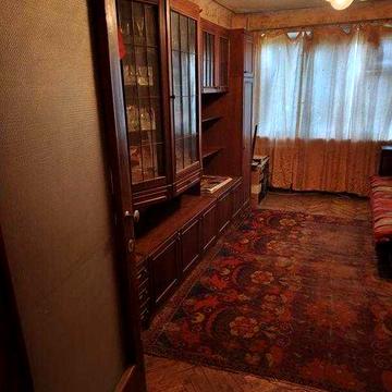 Продам 3-и кімнатну квартиру на Одеській, у гарному місці