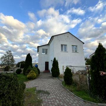 Продається просторий будинок із земельною ділянкою ст Аврора