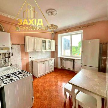 Продаж трикімнатної квартири у самому Центрі в Польському будинку