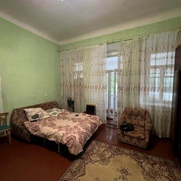 Продається 3к квартира в центрі міста