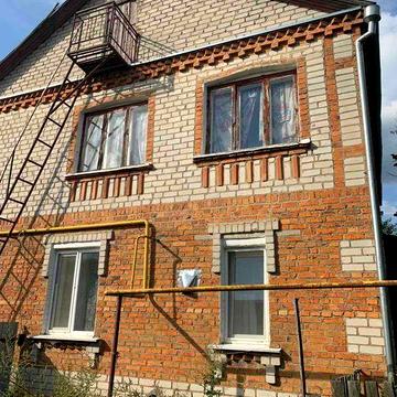 Ціна зменшена! Продаю двоповерховий  пів будинку із цегли, розглядаю продаж за сертифікати