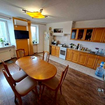 Продам 3х кімнатну квартиру біля моря вул.Парусна