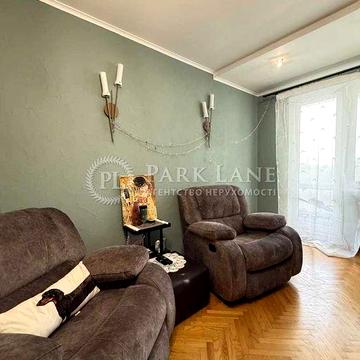 Продаж 2к з ремонтом  Печенізька 34