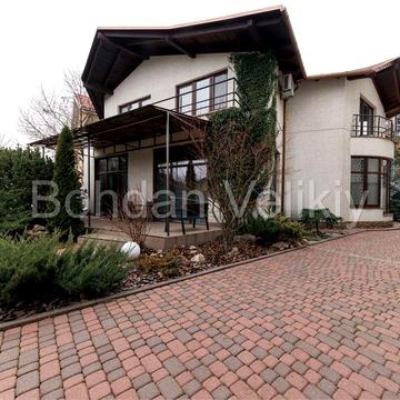Продам Будинок  8 сотих/Ужгород/250м2/130м2