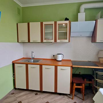 Ревуцького вул., 10/2