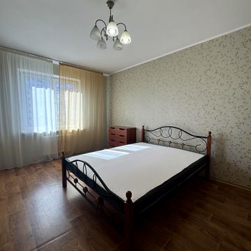 Здолбунівська вул., 13