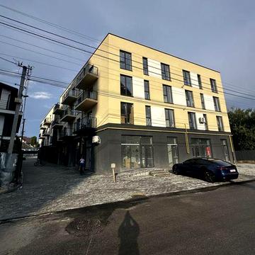 Продаж 1к квартири 38 кв. м на вул. Білогірська 18